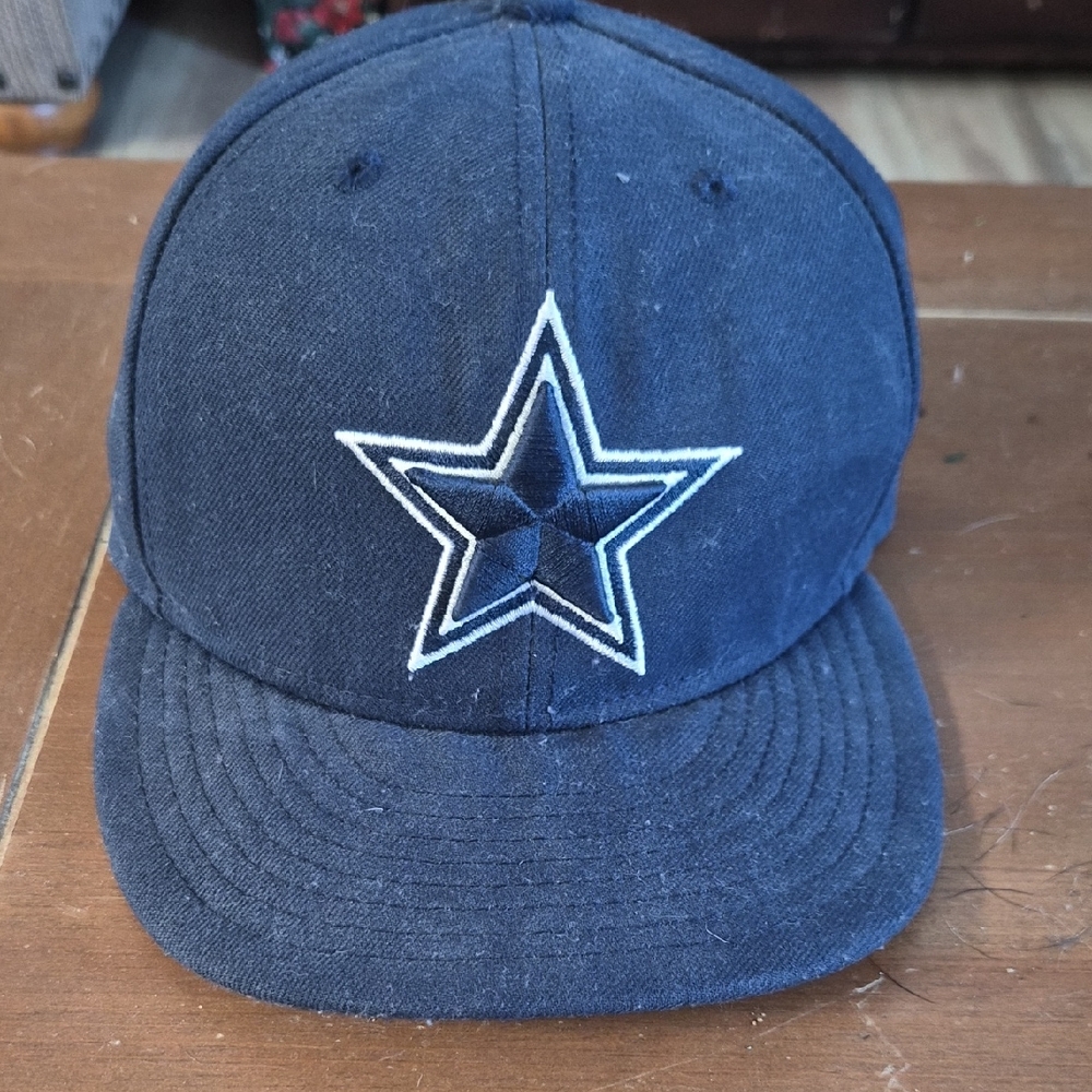Dallas Cowboys 7 1/8 Blue Star Embroidered Cap